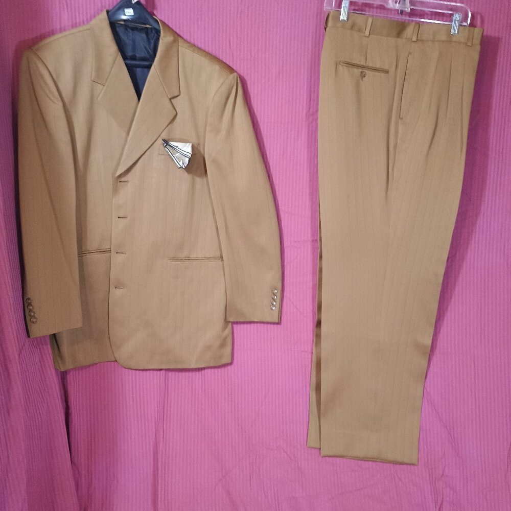 Gino Cappelli Collection  Brown/Tan Pin Strip Men's suit L46/P41